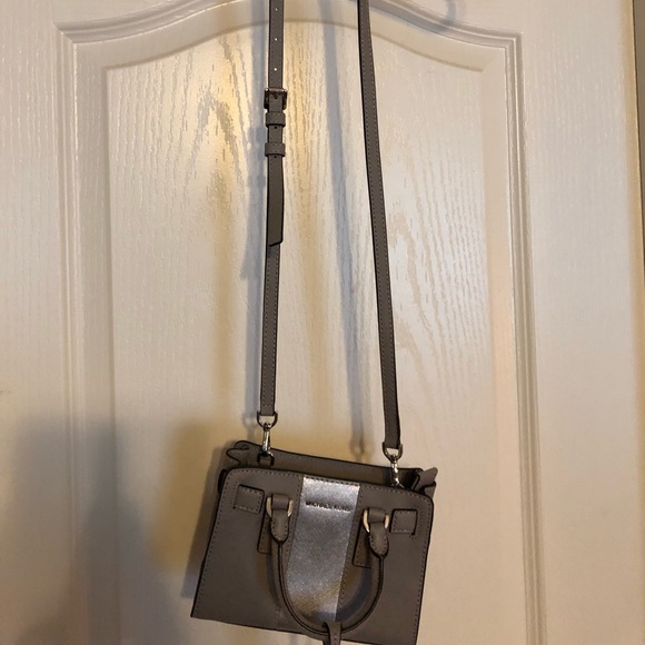 Michael Kors Small gray crossbody or hand bag - Picture 1 of 6
